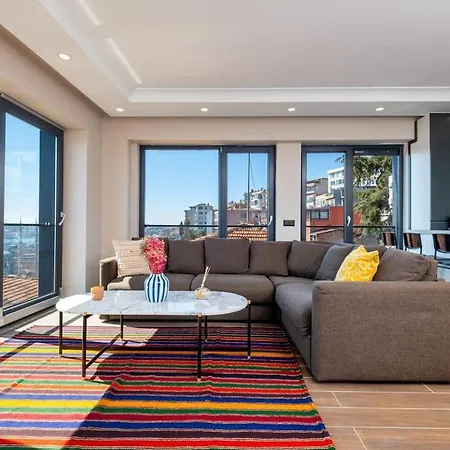 Bosphorus View In Superior Flat اسطنبول