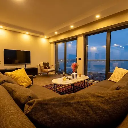 Bosphorus View In Superior Flat איסטמבול